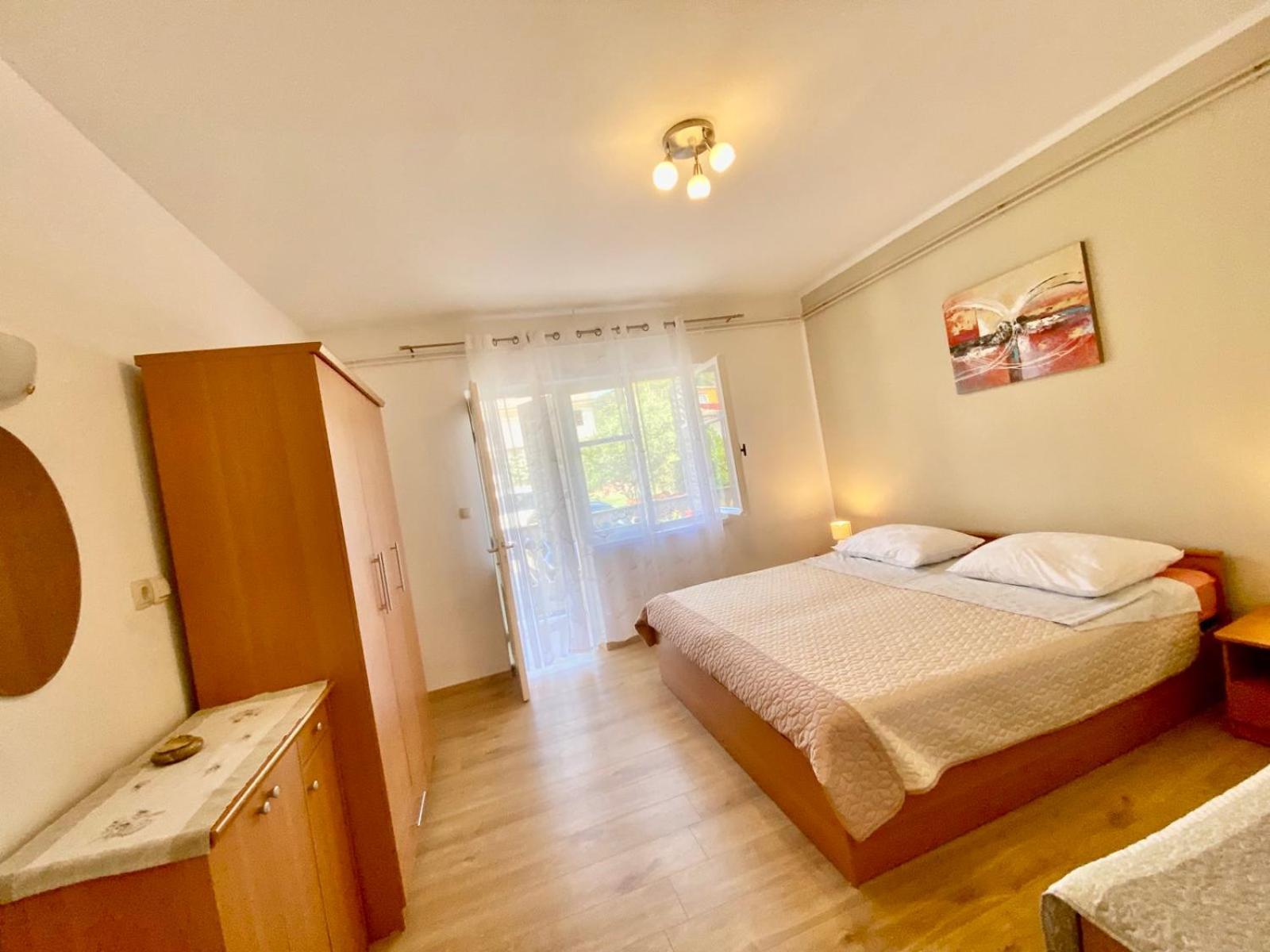 Apartmani Franciska Rab Town Extérieur photo