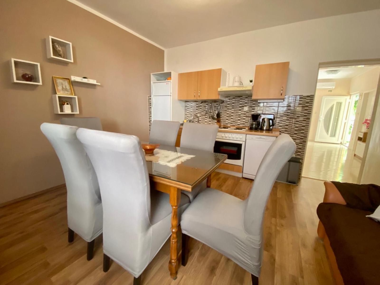 Apartmani Franciska Rab Town Extérieur photo