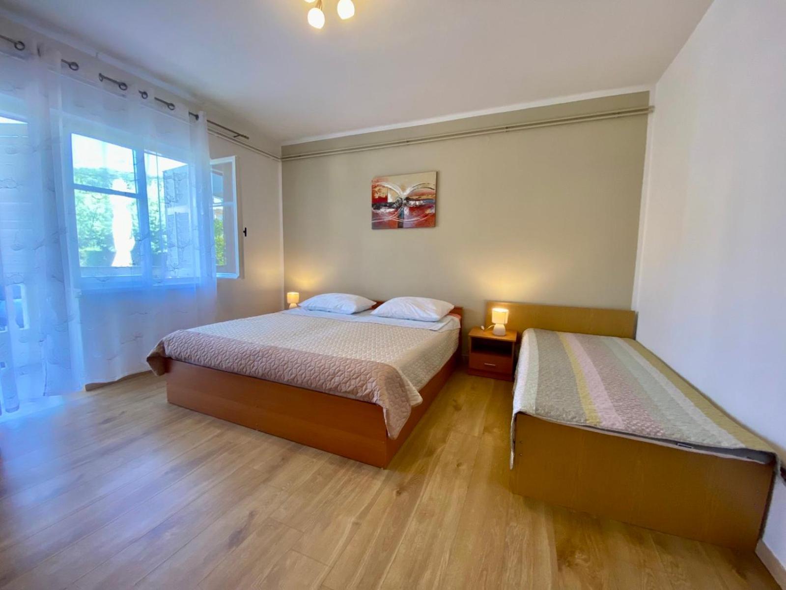 Apartmani Franciska Rab Town Extérieur photo