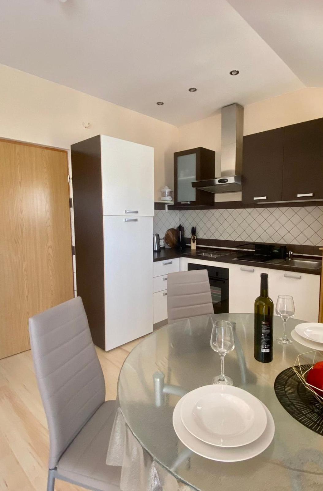 Apartmani Franciska Rab Town Extérieur photo