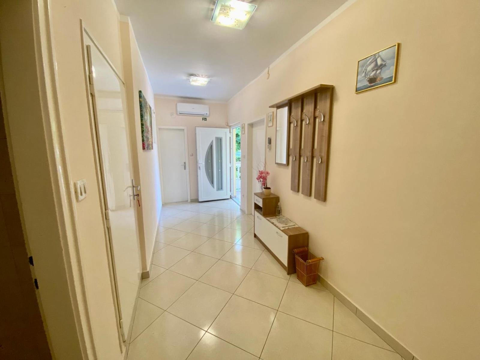 Apartmani Franciska Rab Town Extérieur photo