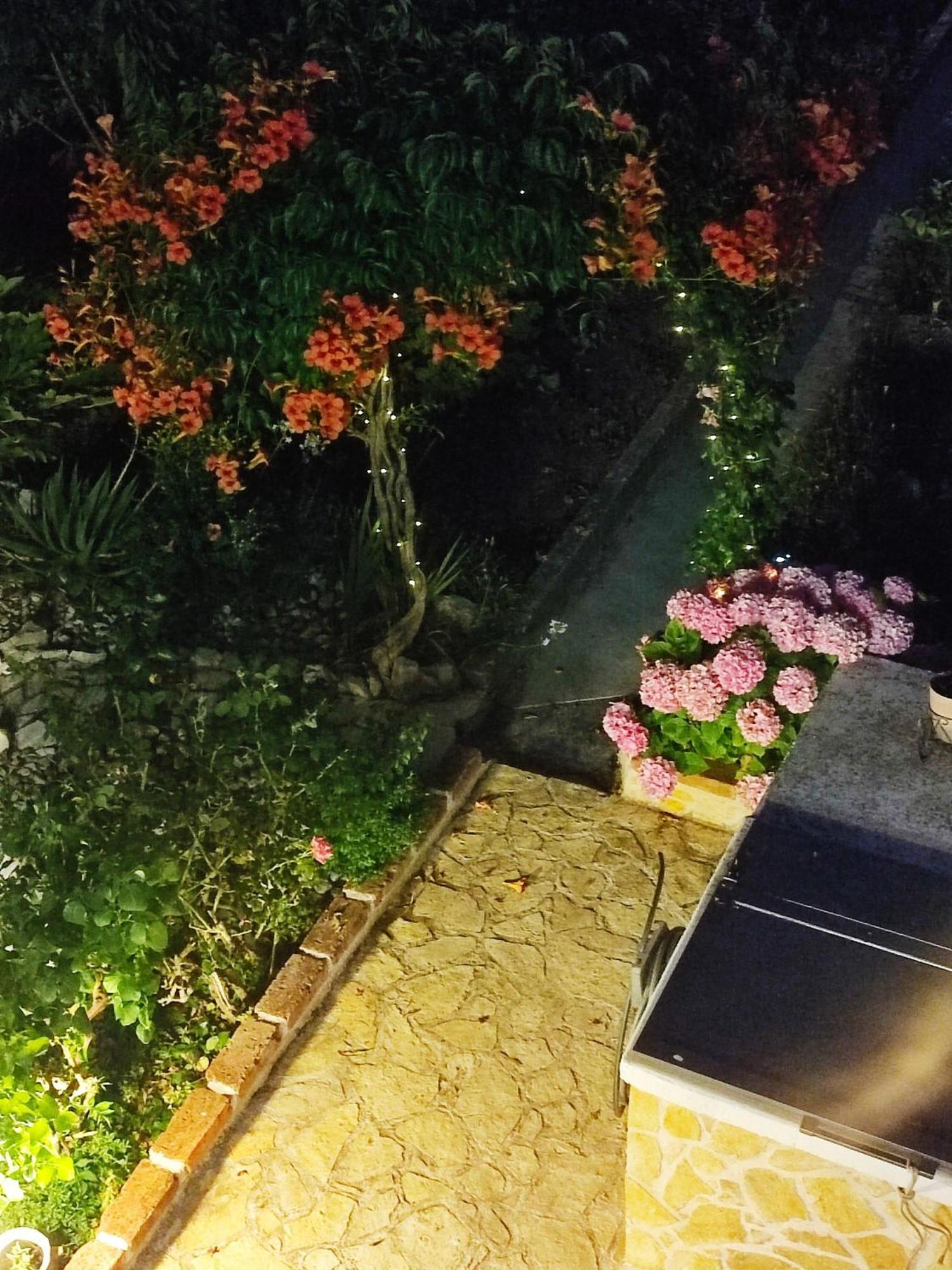Apartmani Franciska Rab Town Extérieur photo