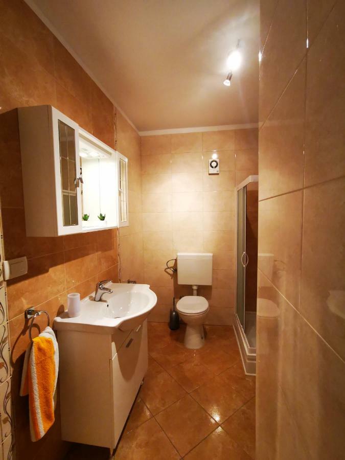 Apartmani Franciska Rab Town Extérieur photo