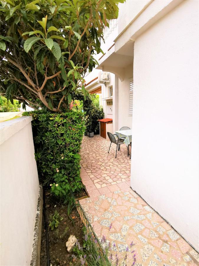 Apartmani Franciska Rab Town Extérieur photo