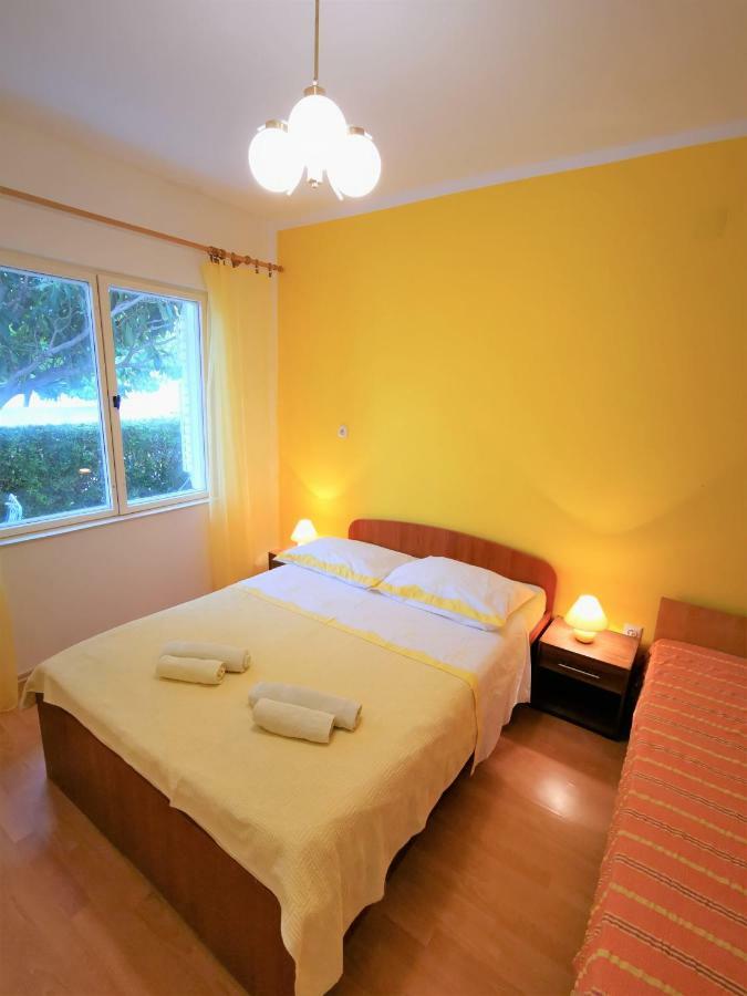 Apartmani Franciska Rab Town Extérieur photo