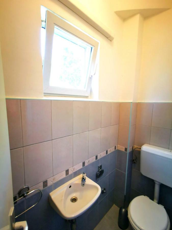 Apartmani Franciska Rab Town Extérieur photo