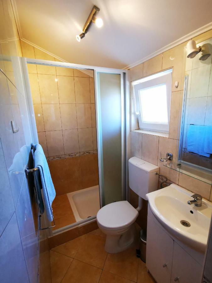 Apartmani Franciska Rab Town Extérieur photo