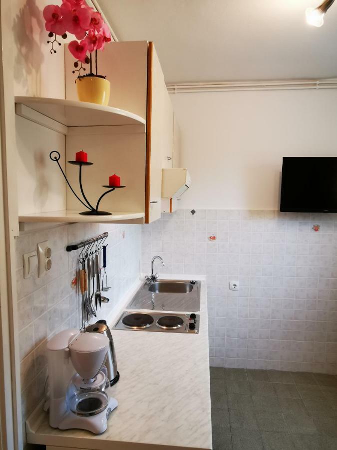 Apartmani Franciska Rab Town Extérieur photo