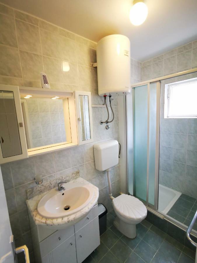 Apartmani Franciska Rab Town Extérieur photo